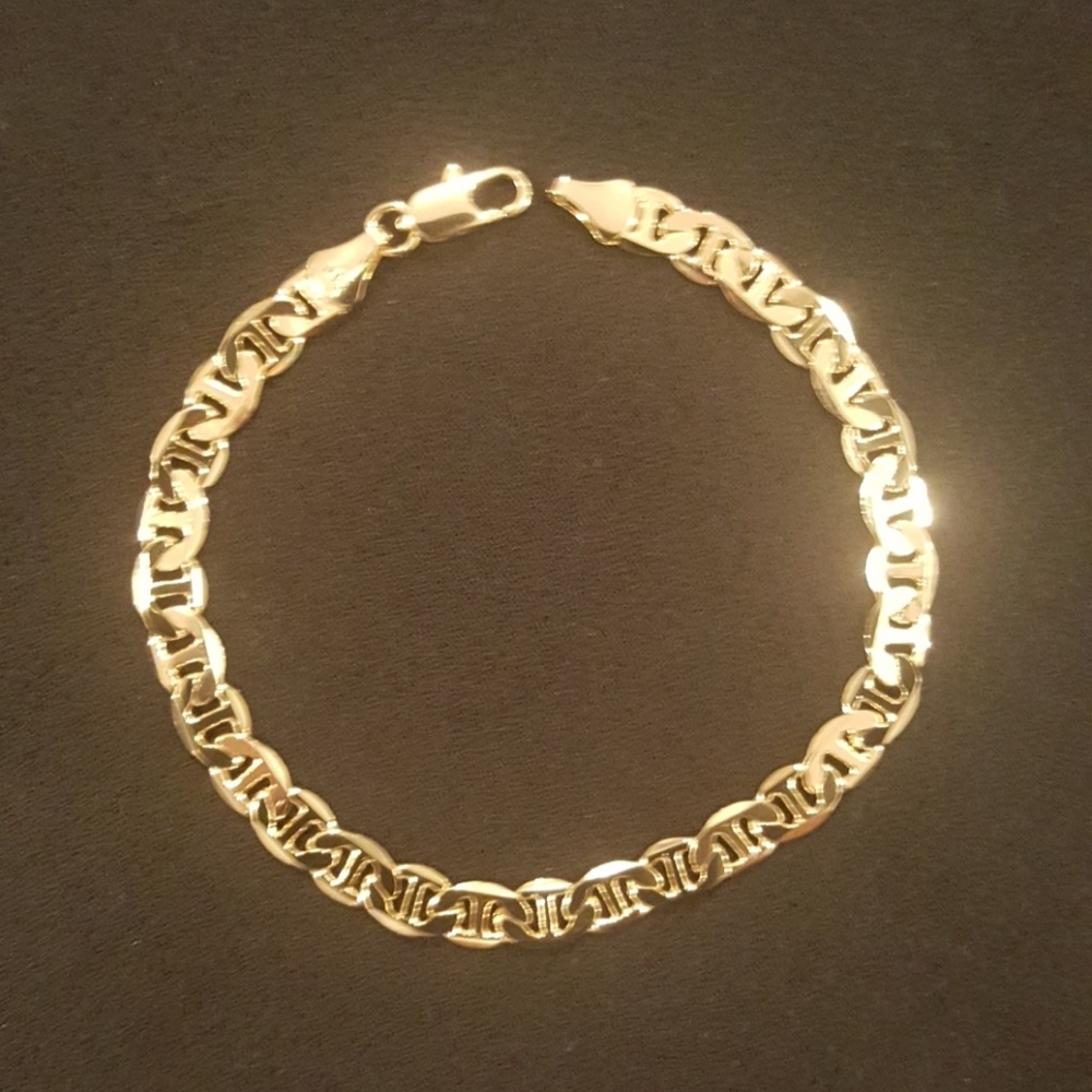 Gold bracelet